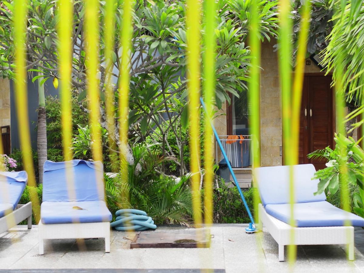 Nyoman Guesthouse And Grill Нуса-Лембонган Экстерьер фото
