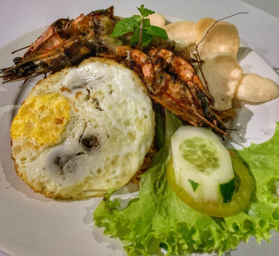 Nyoman Guesthouse And Grill Нуса-Лембонган Экстерьер фото