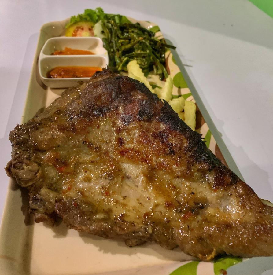 Nyoman Guesthouse And Grill Нуса-Лембонган Экстерьер фото