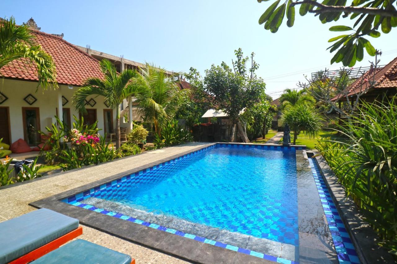 Nyoman Guesthouse And Grill Нуса-Лембонган Экстерьер фото